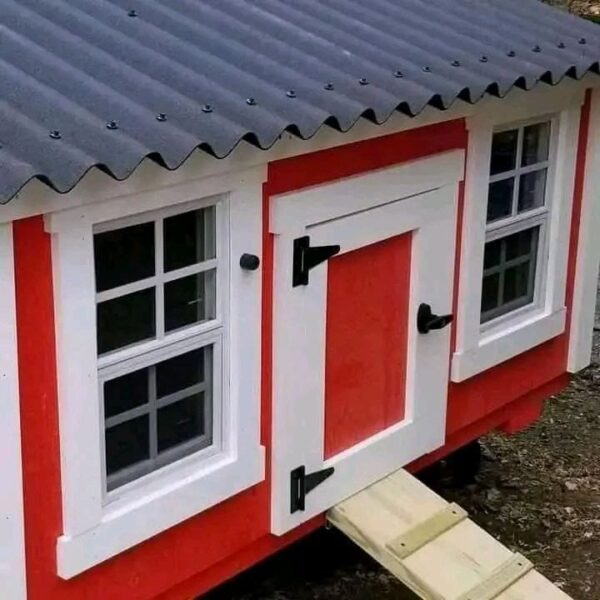 The Barnyard Bungalow Coop - Image 3